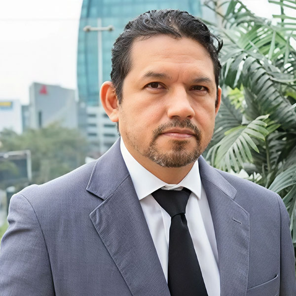 Ph.D. Oscar Apolinario Arzube